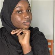 Tutrice à l'aide aux devoirs et au soutien scolaire en donnant des cours particuliers en Anglais et Français